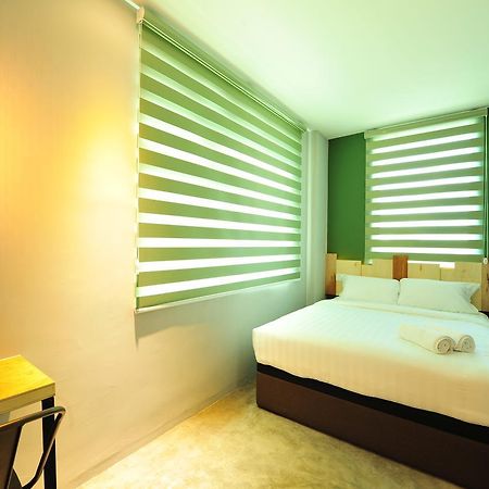 Malacca Finess Basic Hotel מראה חיצוני תמונה