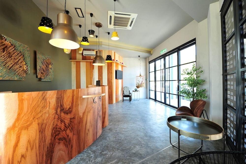 Malacca Finess Basic Hotel מראה חיצוני תמונה
